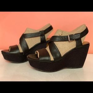 Clarks Nadine Ziva 6.5 platform sandals